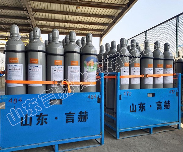 工業(yè)上用氯化氫氣體提純粗硅